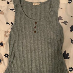 Blue/gray tank with buttons